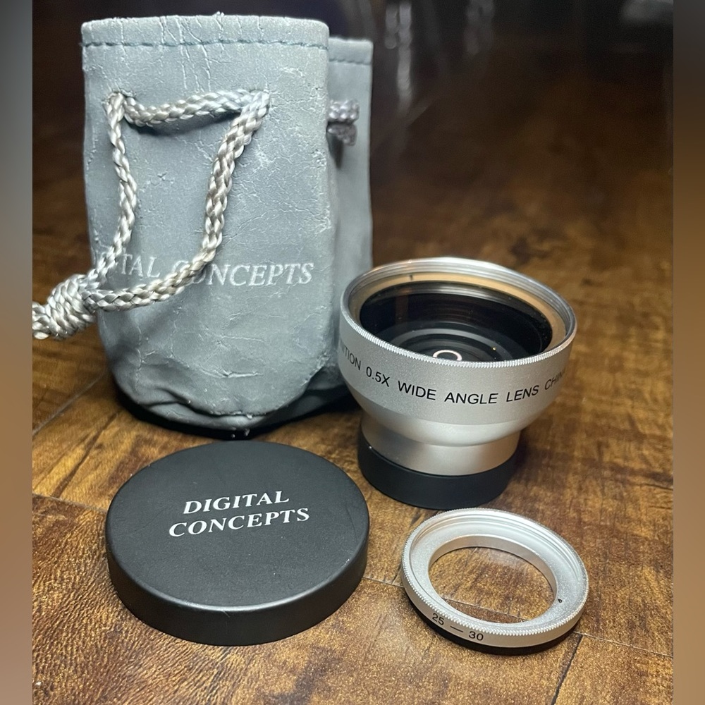 Digital Concepts High Definition 0.5X Wide Angle Lens